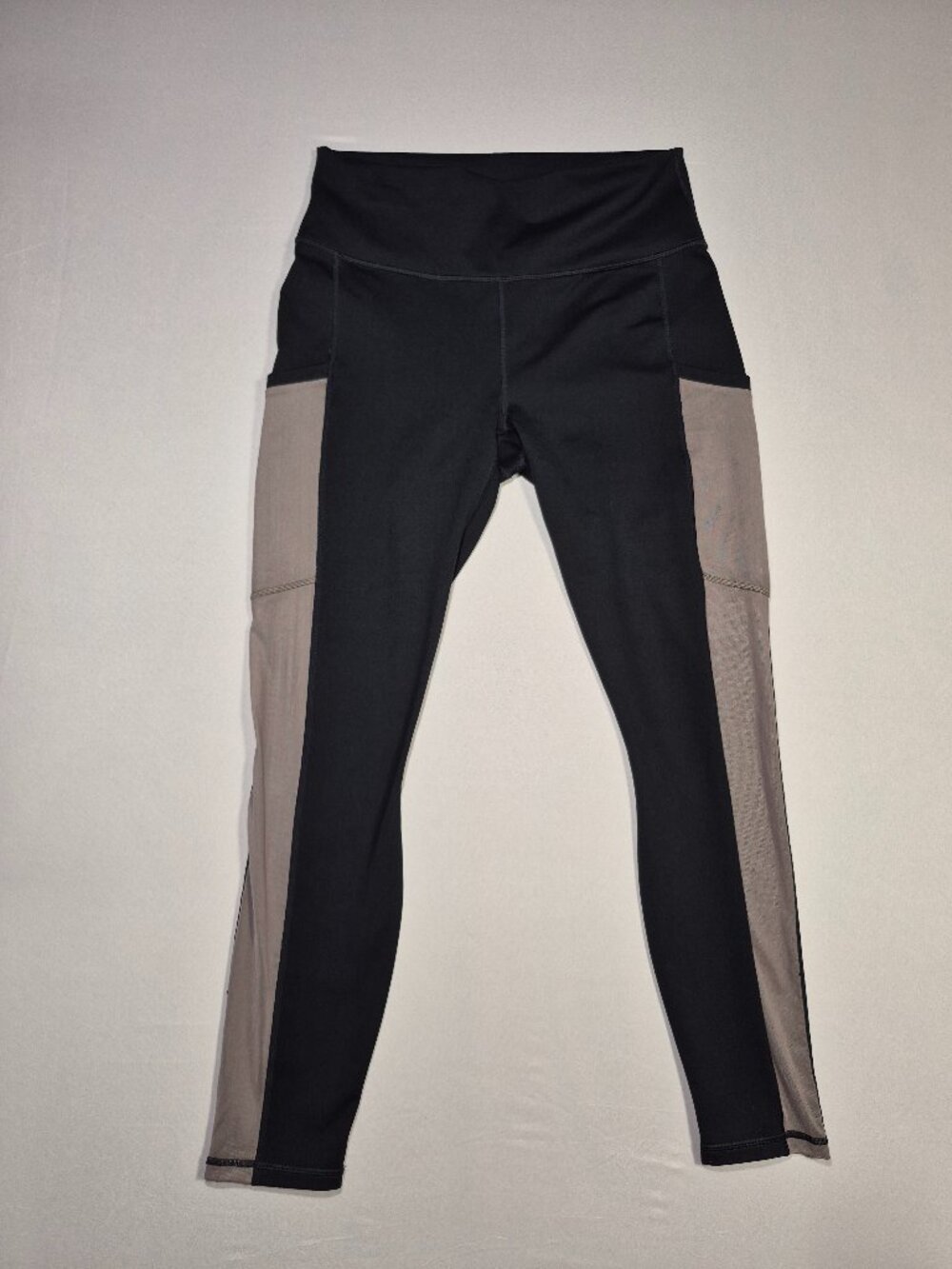 Fabletics On The Go Powerhold Leggings L Black Smoke Gray High Waisted Pockets